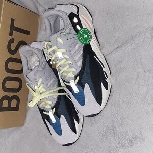 Yeezy 700 Wave Runner